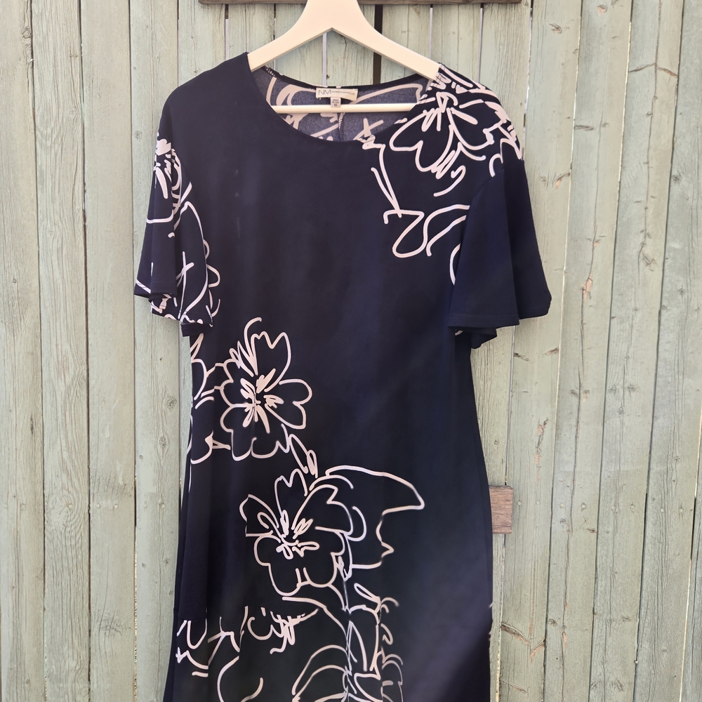 Neiman Marcus Navy & White Floral Outline Swing Dress | Size 10